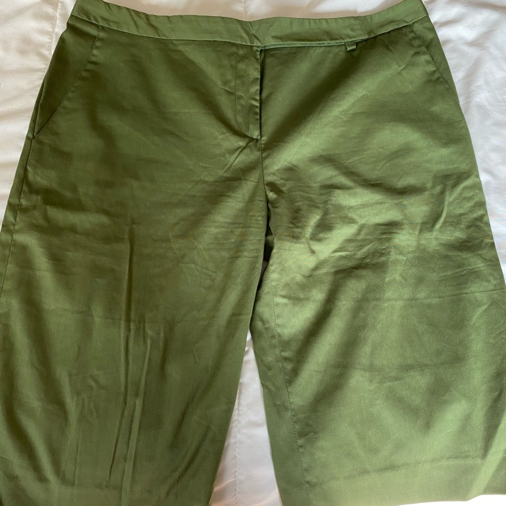 Parallel size 10 Bermuda shorts